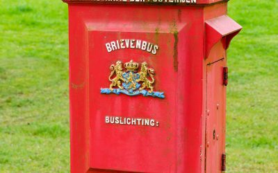 Bekendmaking uitspraak op bezwaar moet per post